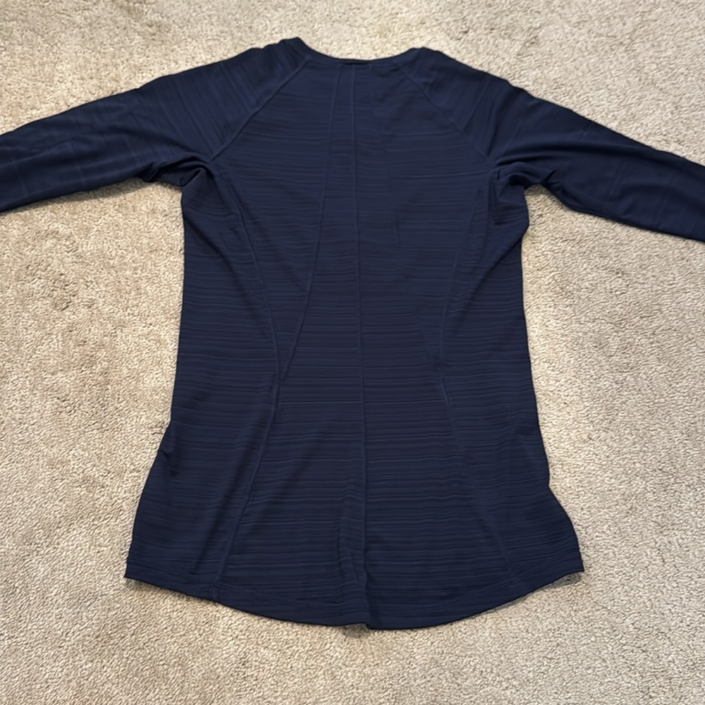Athleta Like New -  Blue Long Sleeve Pacifica Top - Picture 6 of 6